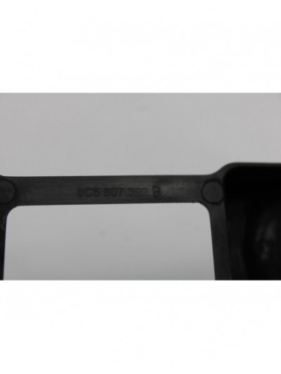Soporte izquierdo paragolpe trasero VOLKSWAGEN POLO Sport by R-Line 2014
