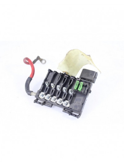 Caja reles / fusibles VOLKSWAGEN NEW BEETLE 1.6 2002