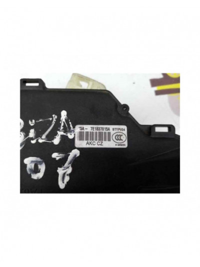 Cerradura puerta delantera izquierda VOLKSWAGEN POLO * 2005