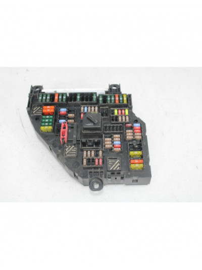 Recambio de caja reles / fusibles para bmw 5 (f10) 520 d referencia OEM IAM