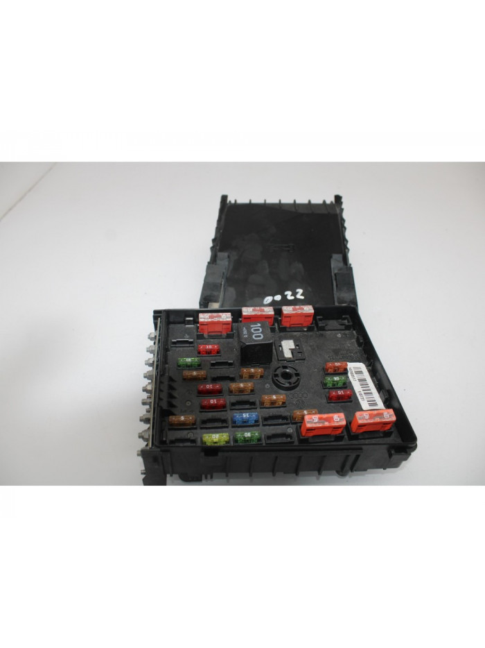 Caja reles / fusibles VOLKSWAGEN PASSAT BERLINA 1.9 TDI 2007