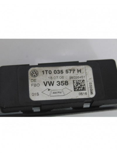AMPLIFICADOR ANTENA VOLKSWAGEN TOURAN 2.0 TDI 2009 REF. VOLKSWAGEN TOURAN 2.0 TDI 2009 REF. VOLKSWAGEN TOURAN 2.0 TDI 2009