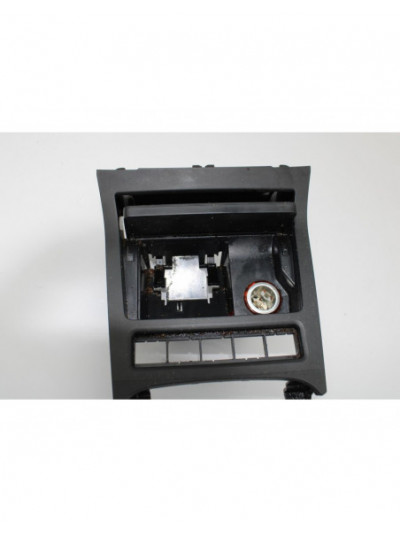 Recambio de cenicero para volkswagen golf vi (5k1) advance bluemotion referencia OEM IAM 5K0857961
