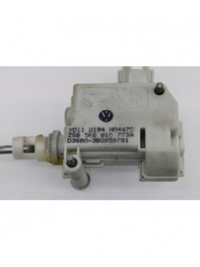 Recambio de motor cierre tapa deposito para volkswagen golf vi (5k1) advance bluemotion referencia OEM IAM 5K6810773A3B0959781