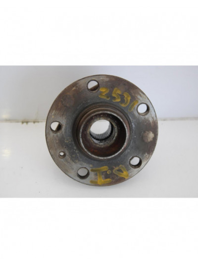 Recambio de buje para volkswagen golf vi (5k1) 1.6 tdi dpf referencia OEM IAM