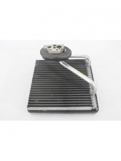 Condensador / radiador aire acondicionado VOLKSWAGEN PASSAT VARIANT Exclusive BlueMotion 2011