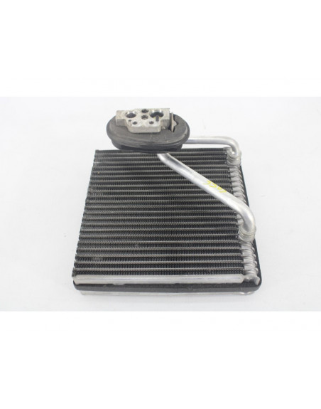 Condensador / radiador aire acondicionado VOLKSWAGEN PASSAT VARIANT Exclusive BlueMotion 2011