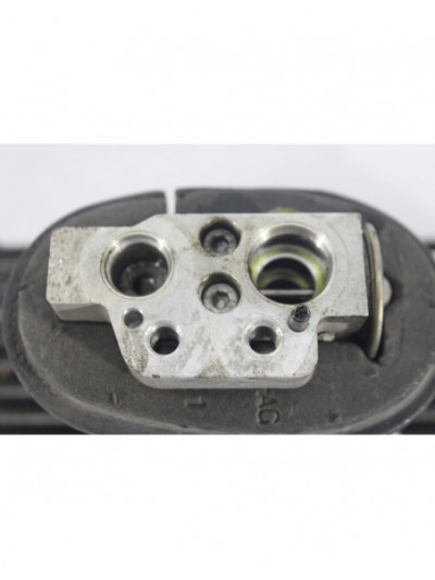 Condensador / radiador aire acondicionado VOLKSWAGEN PASSAT VARIANT Exclusive BlueMotion 2011