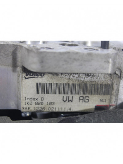 Condensador / radiador aire acondicionado VOLKSWAGEN PASSAT VARIANT Exclusive BlueMotion 2011