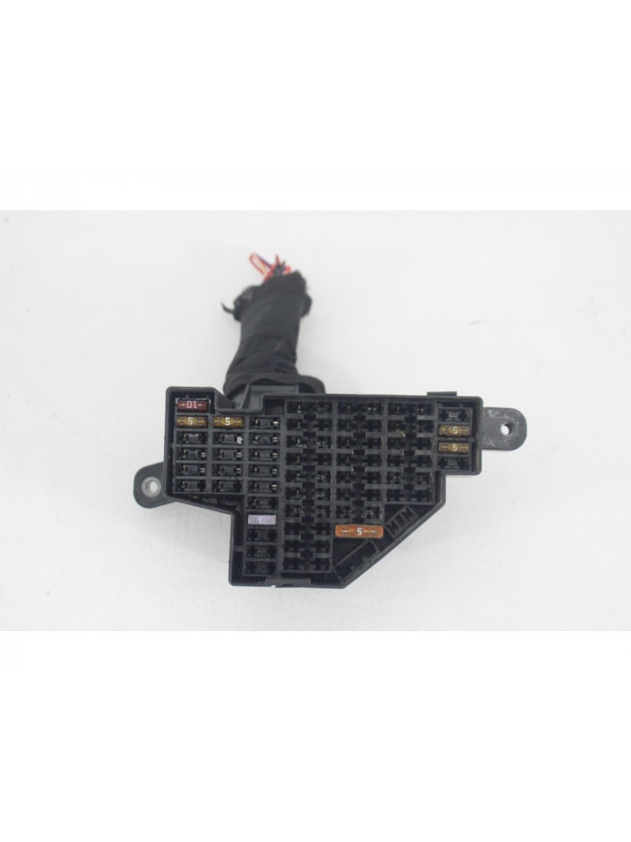 Recambio de caja reles / fusibles para volkswagen passat variant (365) exclusive bluemotion referencia OEM IAM 01071101128