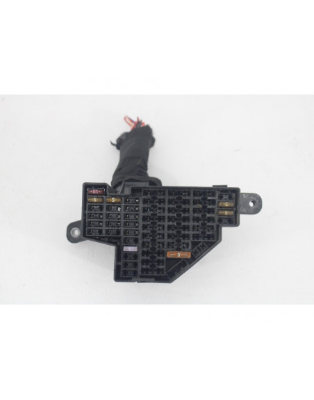 Recambio de caja reles / fusibles para volkswagen passat variant (365) exclusive bluemotion referencia OEM IAM 01071101128