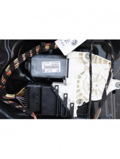 Elevalunas trasero derecho VOLKSWAGEN TIGUAN Advance 2008