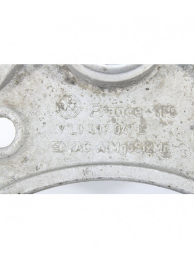 Recambio de brazo suspension superior delantero derecho para volkswagen touareg (7la) 3.0 v6 tdi dpf referencia OEM IAM 7L040704