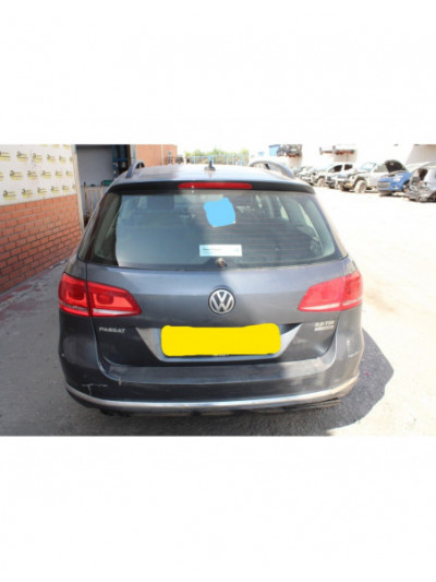 volkswagen passat variant (365) del año 2013