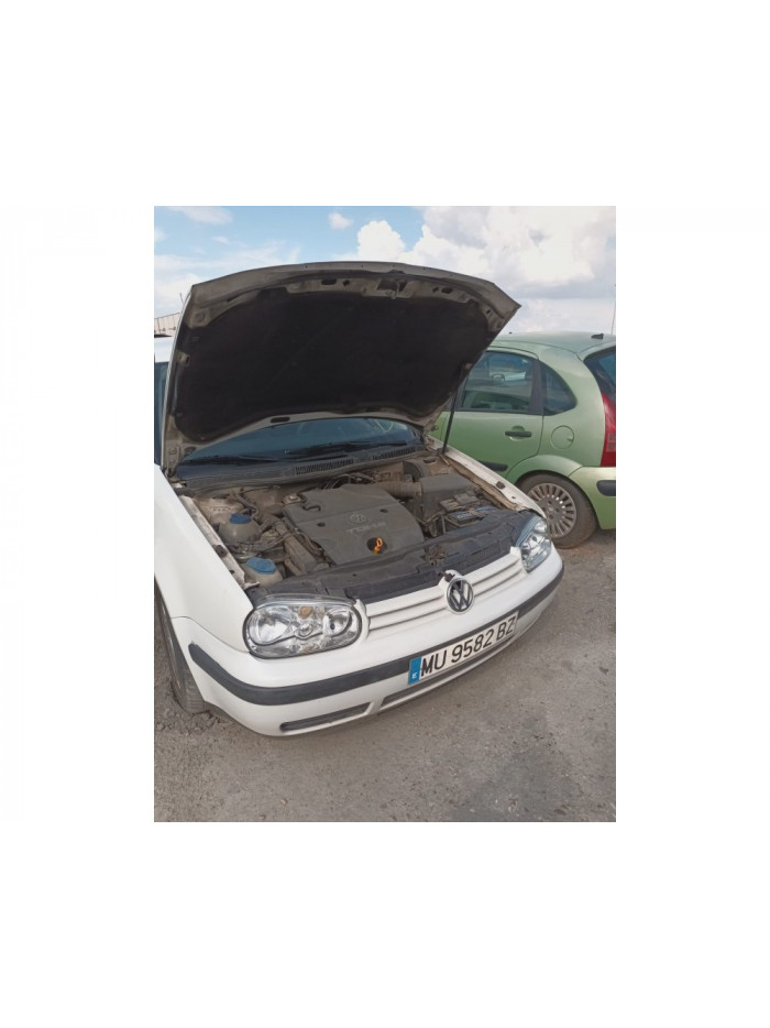 volkswagen golf iv berlina (1j1) del año 1999