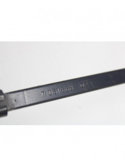 Brazo limpia delantero derecho BMW X3 2.0 d 2006
