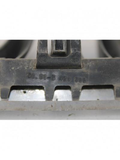 Rejilla paragolpes derecha BMW X3 2.0 d 2006