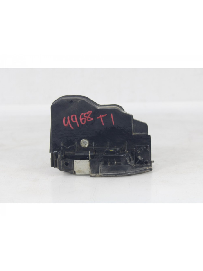 Cerradura puerta trasera izquierda BMW X3 2.0 d 2006