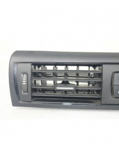Rejilla aireadora BMW 1 116 d 2012