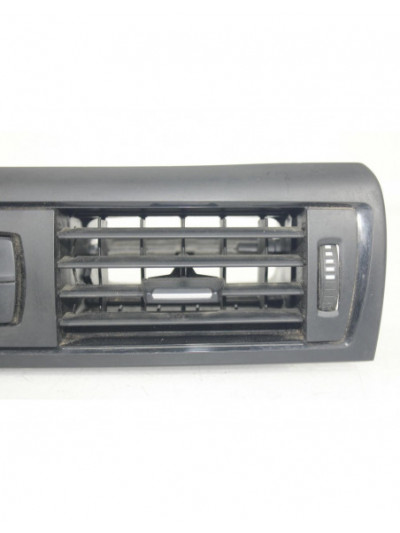 Rejilla aireadora BMW 1 116 d 2012