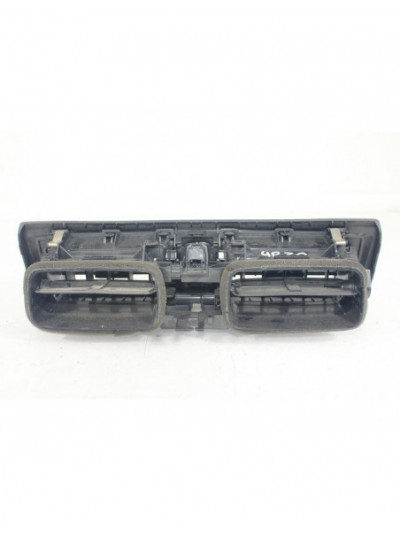 Rejilla aireadora BMW 1 116 d 2012