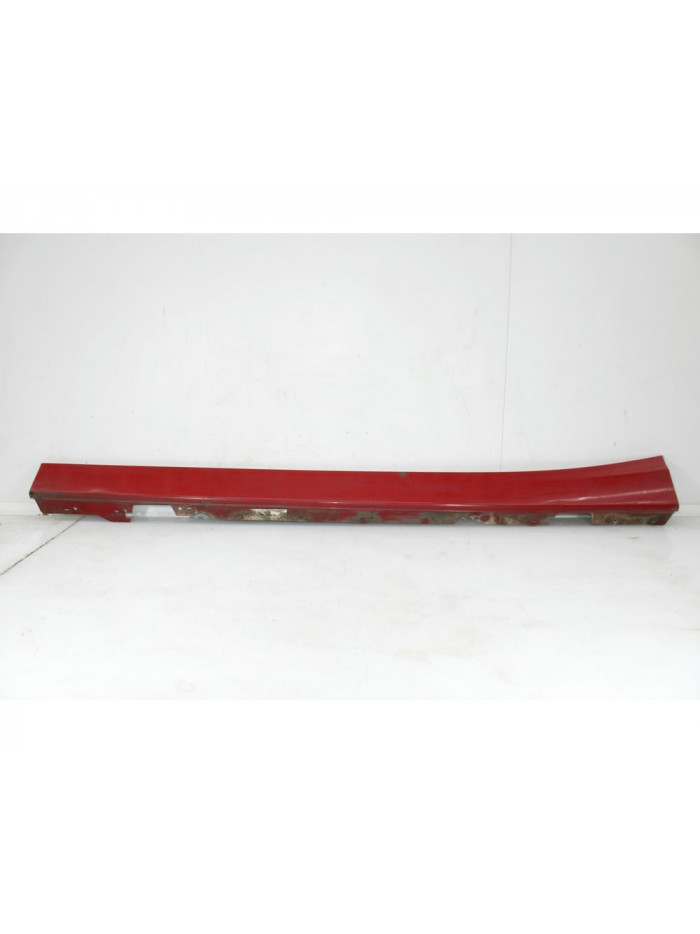 Faldón lateral izquierdo BMW 1 116 d 2012