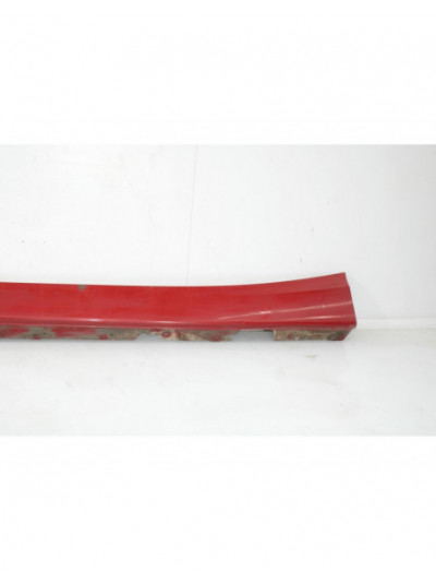 Faldón lateral izquierdo BMW 1 116 d 2012