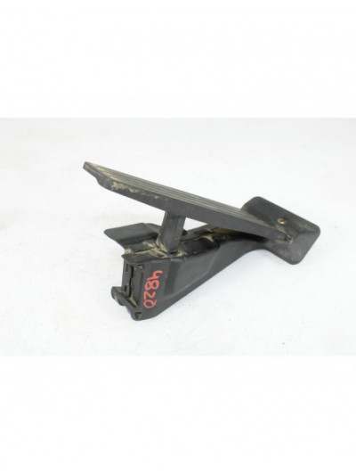 Pedal acelerador BMW 1 116 d 2012