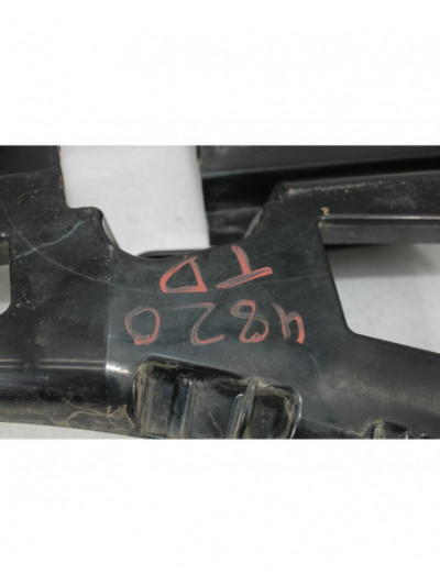 Recambio de soporte derecho paragolpe trasero para bmw 1 (f20) 116 d referencia OEM IAM 51127240956/7240956