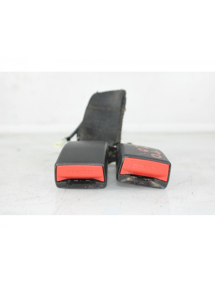 Anclaje cinturón trasero BMW 1 116 d 2012
