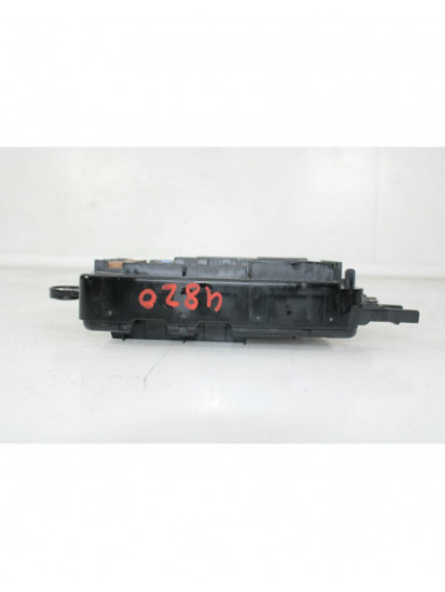Caja reles / fusibles BMW 1 116 d 2012