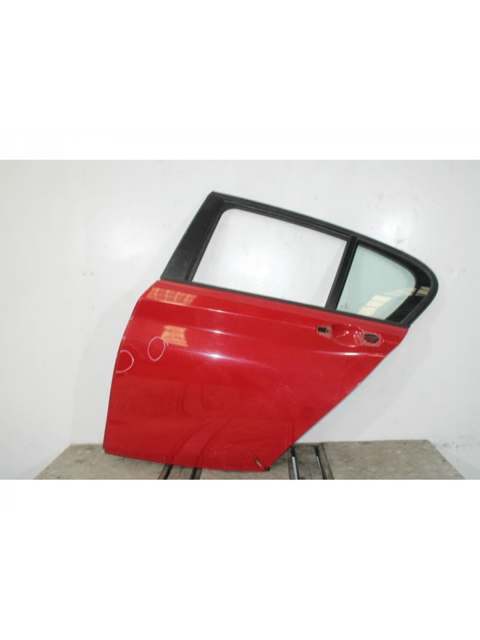 Puerta trasera izquierda BMW 1 116 d 2012
