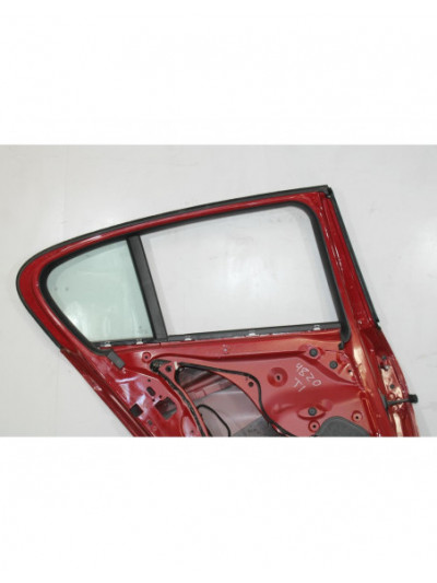 Puerta trasera izquierda BMW 1 116 d 2012