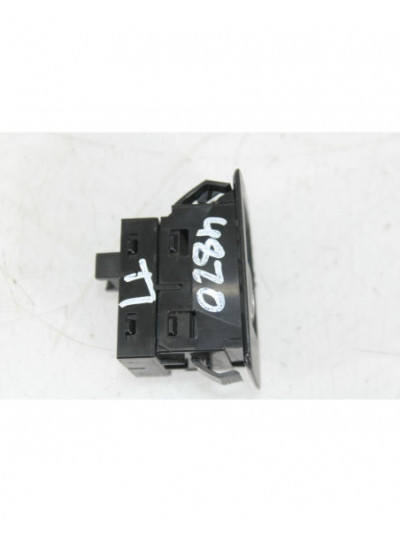 Recambio de mando elevalunas trasero izquierdo para bmw 1 (f20) 116 d referencia OEM IAM 920810603