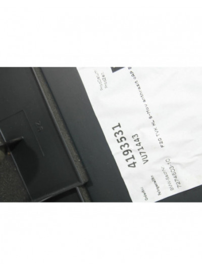Guarnecido puerta trasera izquierda BMW 1 116 d 2012