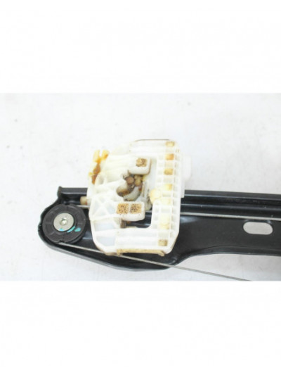 Elevalunas trasero derecho BMW 1 116 d 2012