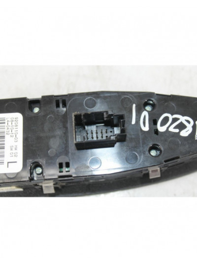 Recambio de mando elevalunas delantero izquierdo para bmw 1 (f20) 116 d referencia OEM IAM 920811003
