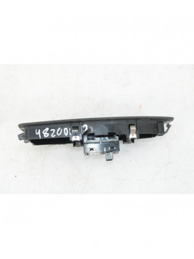 Mando elevalunas delantero derecho BMW 1 116 d 2012