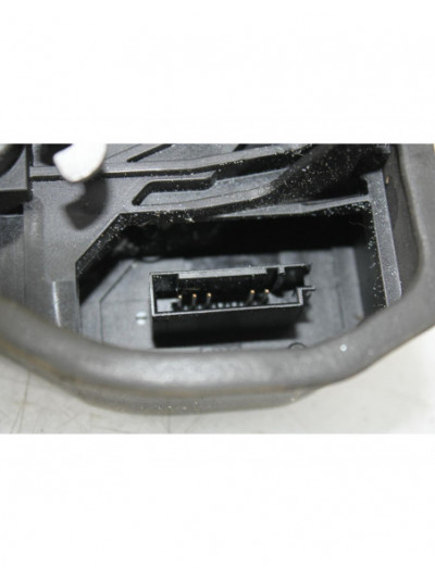 Cerradura puerta trasera derecha BMW 1 116 d 2012