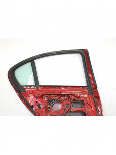 Puerta trasera izquierda BMW SERIE 3 BERLINA 318d 2008