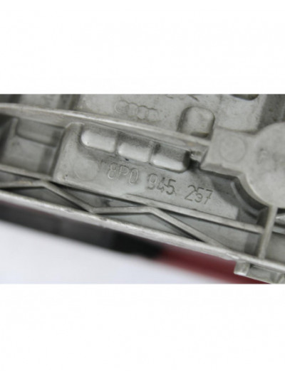 Recambio de piloto trasero izquierdo para audi a3 (8p1) 1.9 tdi referencia OEM IAM 8P0945095
