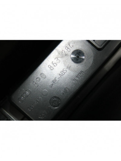 Recambio de consola central para audi a3 (8p1) 1.9 tdi referencia OEM IAM 8P1863244A