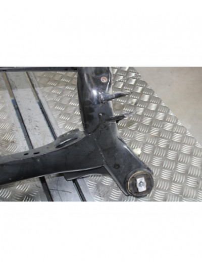 Recambio de puente trasero para bmw serie 1 lim. 5-trg. (f20) 116d referencia OEM IAM 6857722