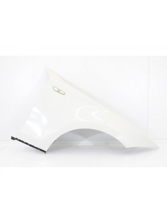 Recambio de aleta delantera derecha para bmw serie 1 cabrio (e88) 118d referencia OEM IAM 4351D