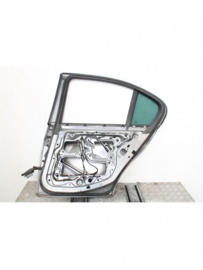 Puerta trasera derecha BMW SERIE 3 BERLINA 318d 2009