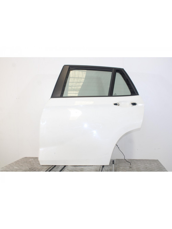 Puerta trasera izquierda BMW X1 sDrive 18d 2010