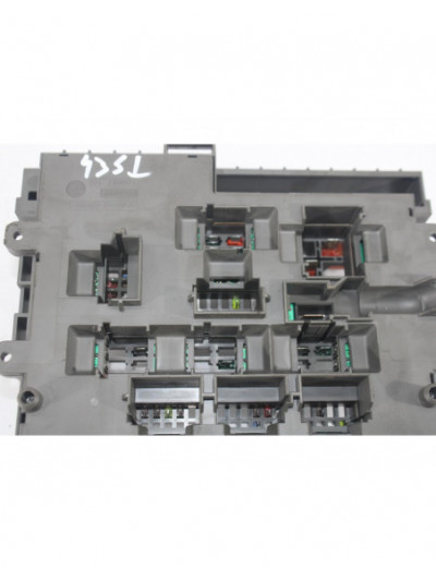 Recambio de caja reles / fusibles para bmw serie 1 cabrio (e88) 118d referencia OEM IAM 911944606