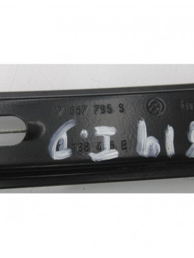 Recambio de elevalunas delantero izquierdo para bmw serie 1 berlina (e81/e87) 118d referencia OEM IAM 7067795S
