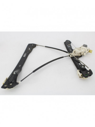 Recambio de elevalunas delantero derecho para bmw serie 1 berlina (e81/e87) 118d referencia OEM IAM 7067796S