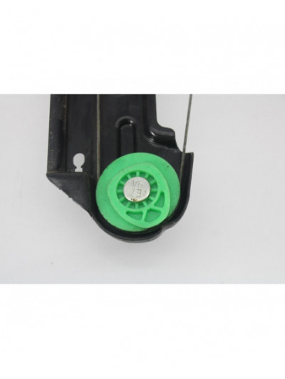 Elevalunas delantero derecho BMW SERIE 1 BERLINA 118d 2009